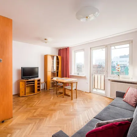 Zlota Standard By Bookinghost *